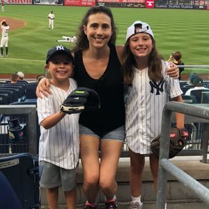 Meet your Posher, Hallie